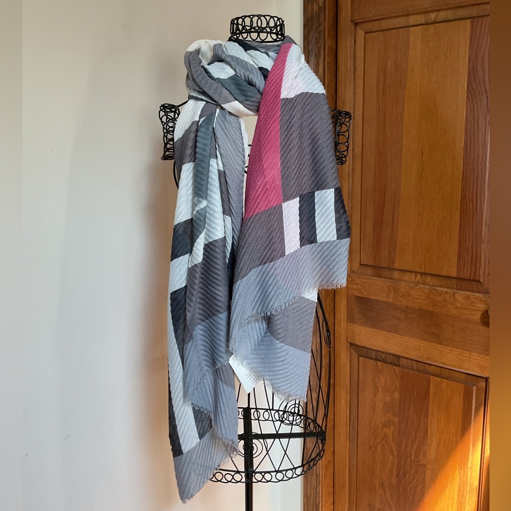 Le Novita Viscose Scarf, New with tags